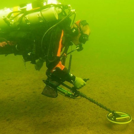 Excalibur II en action sous l'eau